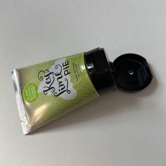 Perfectly POSH BIG FAT YUMMY hand crème KEY LIME PIE full SZ. 3fl. Oz.  New. - Picture 6 of 7